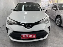 2022 Toyota C-HR 2.0L Leading, белый — фото 2