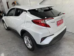 2022 Toyota C-HR 2.0L Leading, белый — фото 4