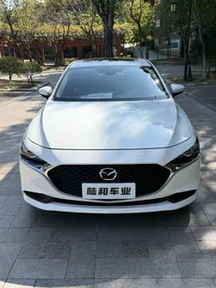 2023 Mazda Mazda3 2.0L AT, белый — фото 2