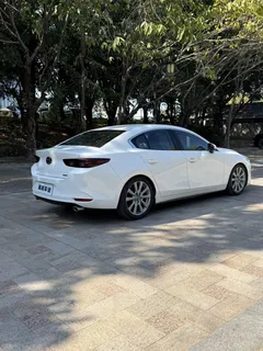 2023 Mazda Mazda3 2.0L AT, белый — фото 11