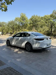 2023 Mazda Mazda3 2.0L AT, белый — фото 13