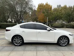 2023 Mazda Mazda3 2.0L AT, белый — фото 11