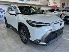 2022 Toyota Frontlander 2.0L CVT Luxury Plus, белый — фото 3