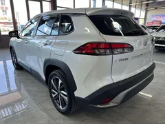 2022 Toyota Frontlander 2.0L CVT Luxury Plus, белый — фото 4