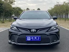 2021 Toyota Camry 2.0G Luxury, чёрный — фото 2