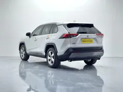 2022 Toyota RAV4 2.0L CVT 2WD Fashion Plus, белый — фото 5