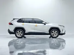 2022 Toyota RAV4 2.0L CVT 2WD Fashion Plus, белый — фото 8