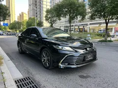 2022 Toyota Camry 2.5G Luxury, чёрный — фото 3