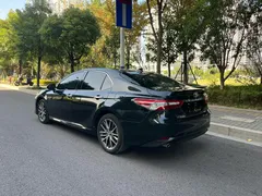 2022 Toyota Camry 2.5G Luxury, чёрный — фото 5