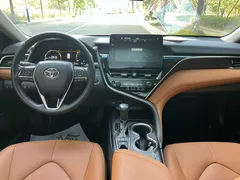 2022 Toyota Camry 2.5G Luxury, чёрный — фото 8