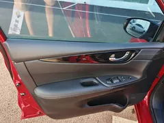 2021 Nissan Tiida 1.6L CVT, красный — фото 5