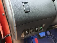 2021 Nissan Tiida 1.6L CVT, красный — фото 8
