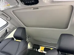 2023 Toyota Venza 2.0L CVT 2WD Luxury, белый — фото 12