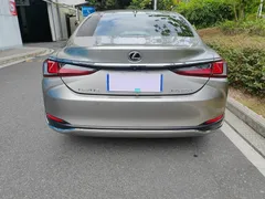 2022 Lexus ES 200 Excellence — фото 5