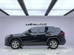 2022 Toyota RAV4 2.0L CVT 2WD Fashion, чёрный — фото 2
