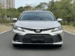2021 Toyota Camry 2.5G Luxury — фото 2