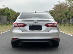 2021 Toyota Camry 2.5G Luxury — фото 5