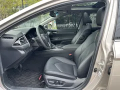 2021 Toyota Camry 2.5G Luxury — фото 7