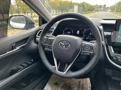 2021 Toyota Camry 2.5G Luxury — фото 10