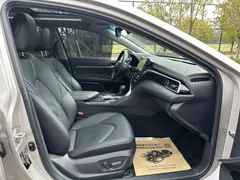 2021 Toyota Camry 2.5G Luxury — фото 12