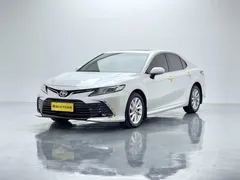 2023 Toyota Camry 2.0GVP Leading, белый — фото 1