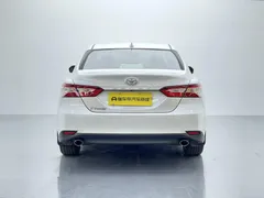 2023 Toyota Camry 2.0GVP Leading, белый — фото 6