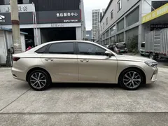 2022 Geely Emgrand 4th Gen 1.5L CVT Premium — фото 4