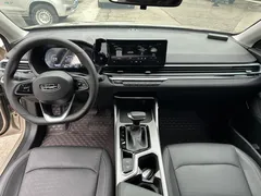 2022 Geely Emgrand 4th Gen 1.5L CVT Premium — фото 7