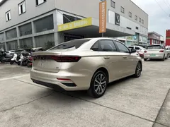 2022 Geely Emgrand 4th Gen 1.5L CVT Premium — фото 11
