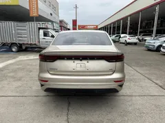 2022 Geely Emgrand 4th Gen 1.5L CVT Premium — фото 12