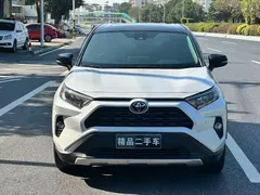 2022 Toyota RAV4 2.0L CVT 2WD Fashion Plus, белый — фото 2