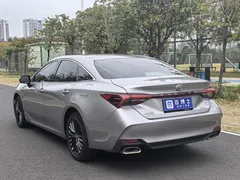 2022 Toyota Avalon 2.0L XLE Premium — фото 3