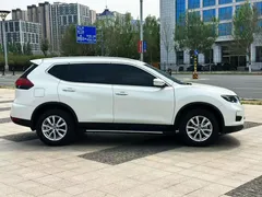 2023 Nissan X-Trail Classic 2.0L 2WD, белый — фото 3
