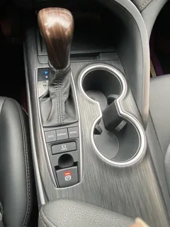 2021 Toyota Camry 2.5G Luxury, чёрный — фото 13