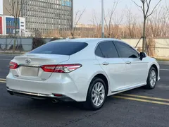2023 Toyota Camry 2.0G Luxury, белый — фото 7