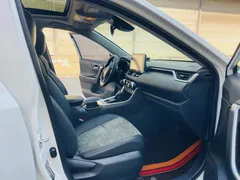 2022 Toyota RAV4 2.0L CVT 4WD Fashion, белый — фото 8
