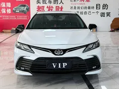 2022 Toyota Camry 2.0GVP Leading, белый — фото 3