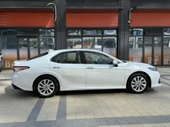 2022 Toyota Camry 2.0S Knight, белый — фото 4
