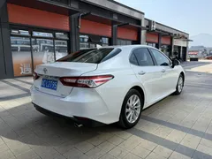 2022 Toyota Camry 2.0S Knight, белый — фото 15