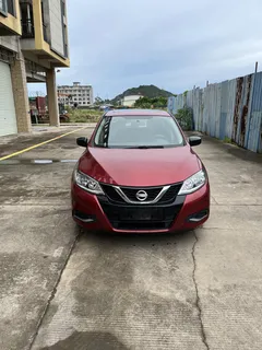 2021 Nissan Tiida 1.6L CVT, красный — фото 2