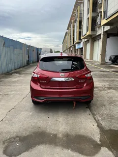 2021 Nissan Tiida 1.6L CVT, красный — фото 4