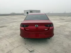 2021 Mazda Mazda3 2.0L AT, красный — фото 4