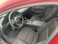 2021 Mazda Mazda3 2.0L AT, красный — фото 8