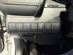 2022 Toyota Camry 2.0GVP Leading, белый — фото 12