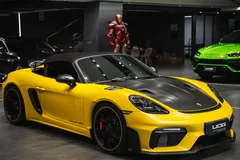 2023 Porsche 718 Spyder RS 4.0L, жёлтый — фото 3
