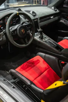 2023 Porsche 718 Spyder RS 4.0L, жёлтый — фото 4