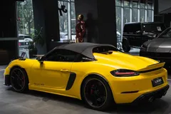 2023 Porsche 718 Spyder RS 4.0L, жёлтый — фото 11