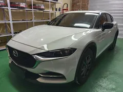 2021 Mazda CX-4 2.0L 2WD Skyactiv Vitality, белый — фото 1