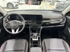2023 Kia Seltos 1.5L IVT Luxury, белый — фото 7