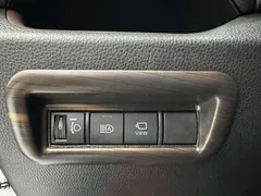 2022 Toyota RAV4 2.0L CVT 2WD Premium, белый — фото 9